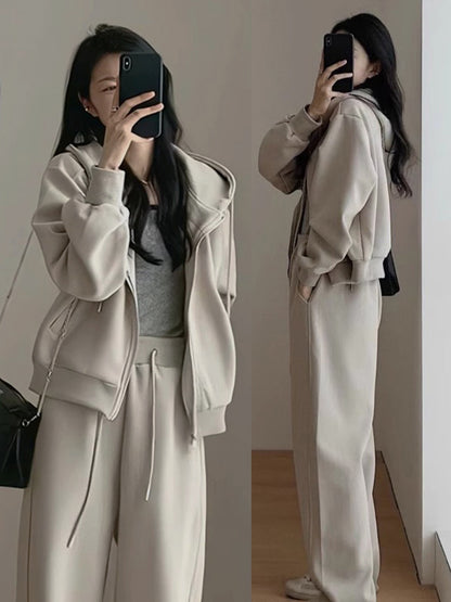 Early Autumn Clothing with a Complete Set of Tea-Style Suits for Women, High-End Hooded Sweatshirts, Wide-Leg Pants, Sports and Leisure Two-Piece Set